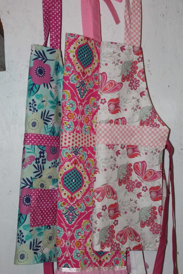 3 Child Aprons-Girl (for display picture)